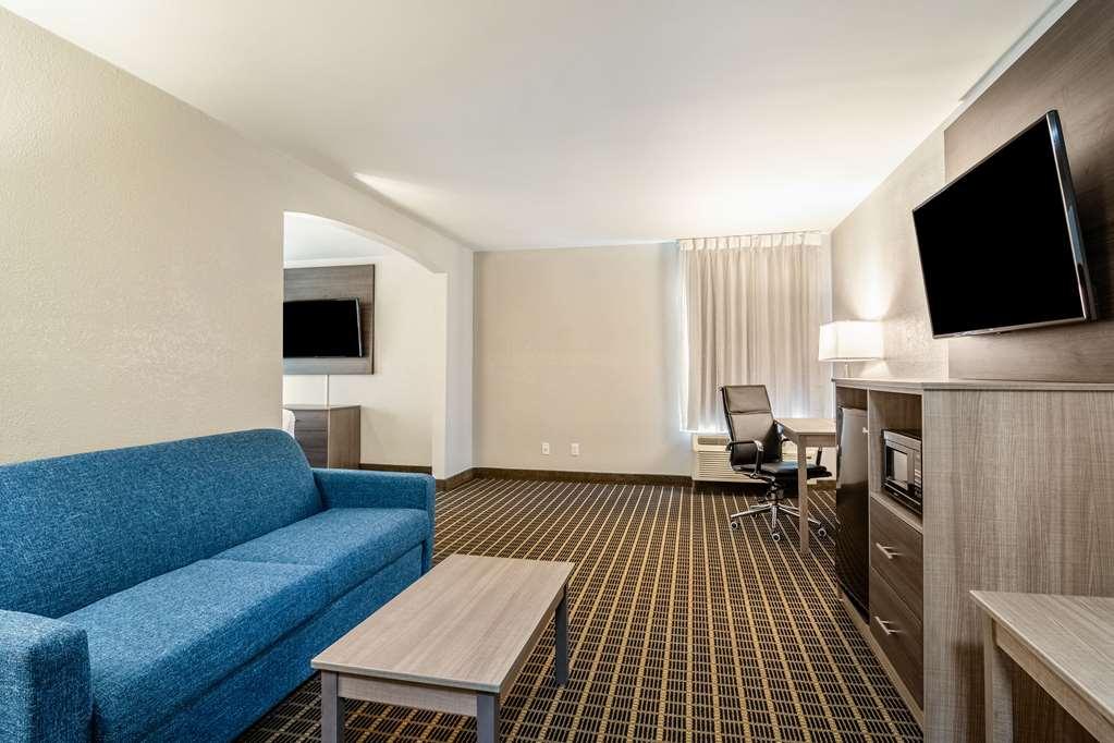Clarion Pointe South Boston - Danville East Номер фото
