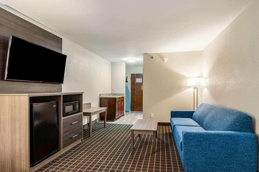 Clarion Pointe South Boston - Danville East Номер фото