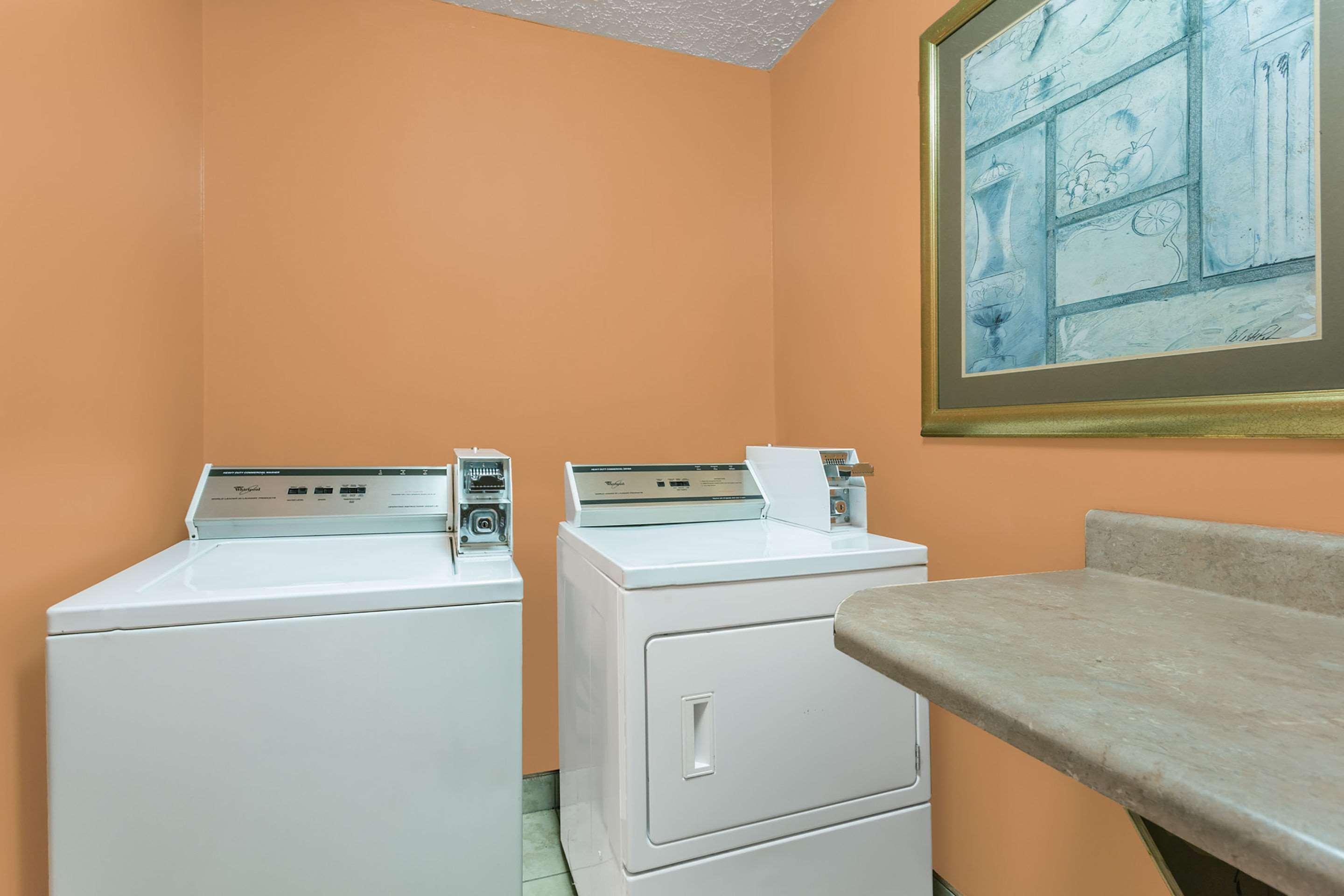 Clarion Pointe South Boston - Danville East Экстерьер фото