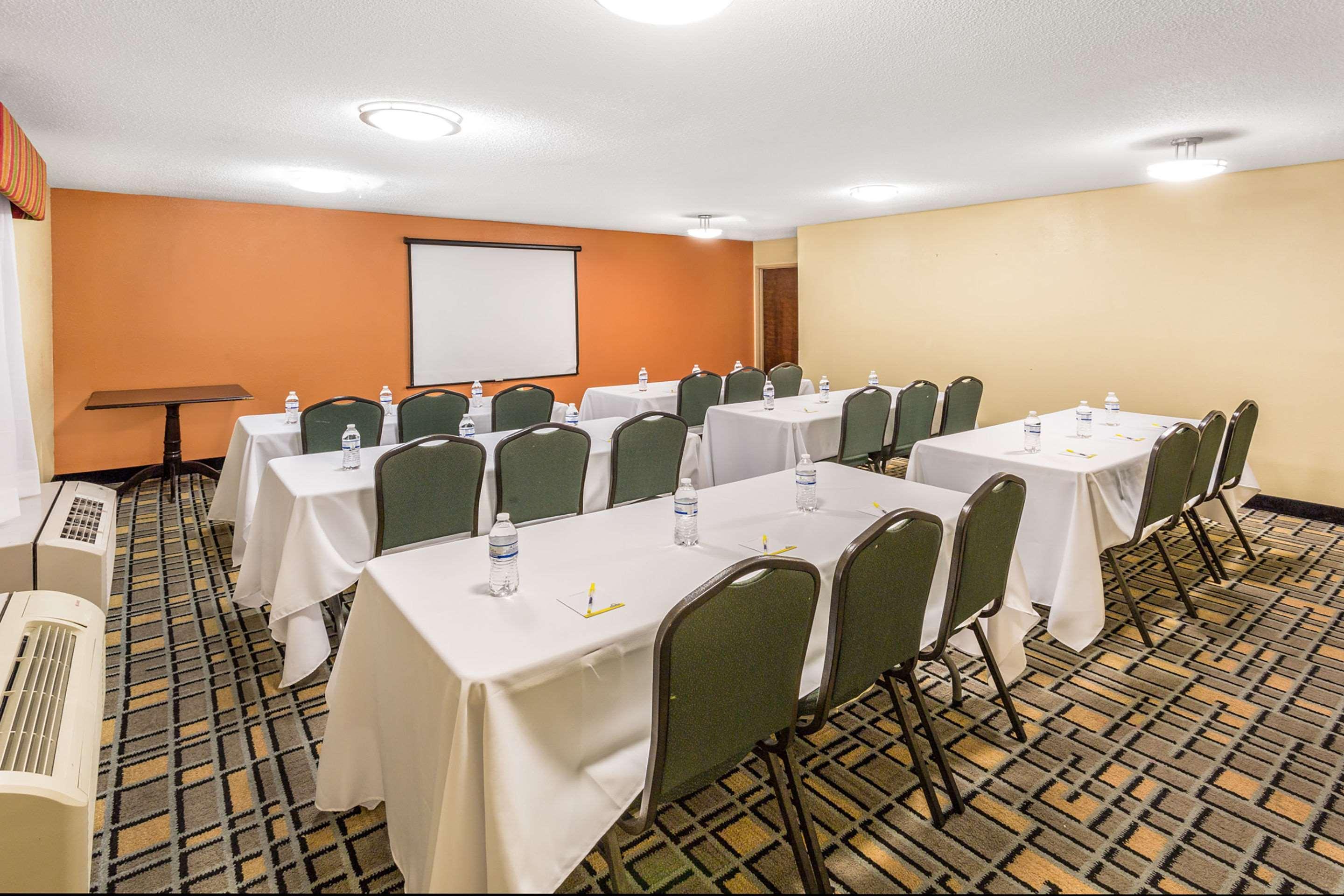 Clarion Pointe South Boston - Danville East Экстерьер фото