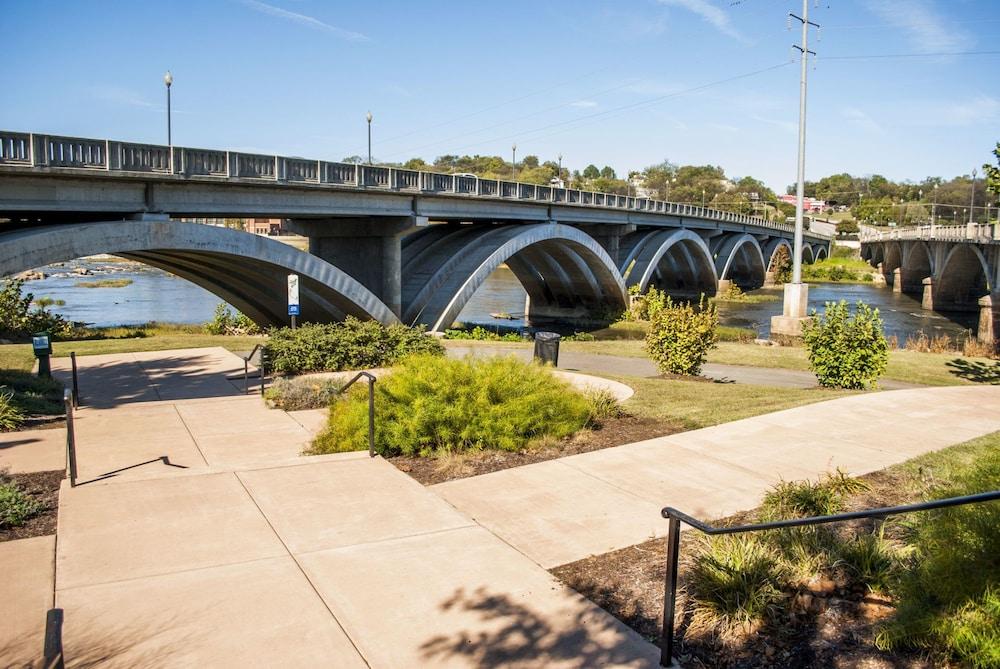 Clarion Pointe South Boston - Danville East Экстерьер фото
