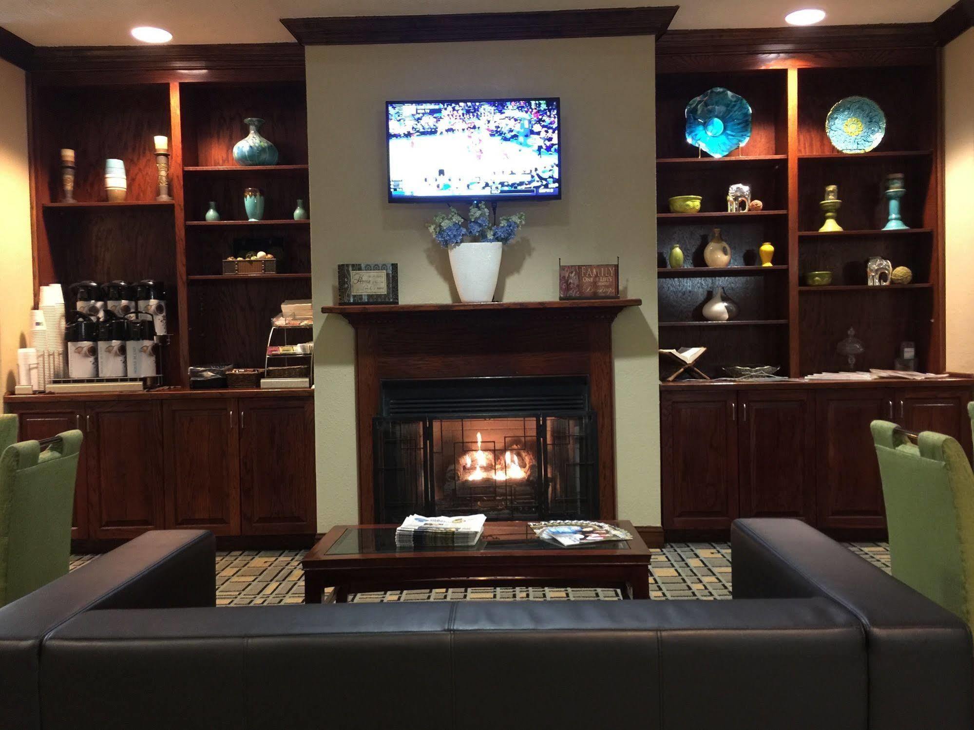Clarion Pointe South Boston - Danville East Экстерьер фото